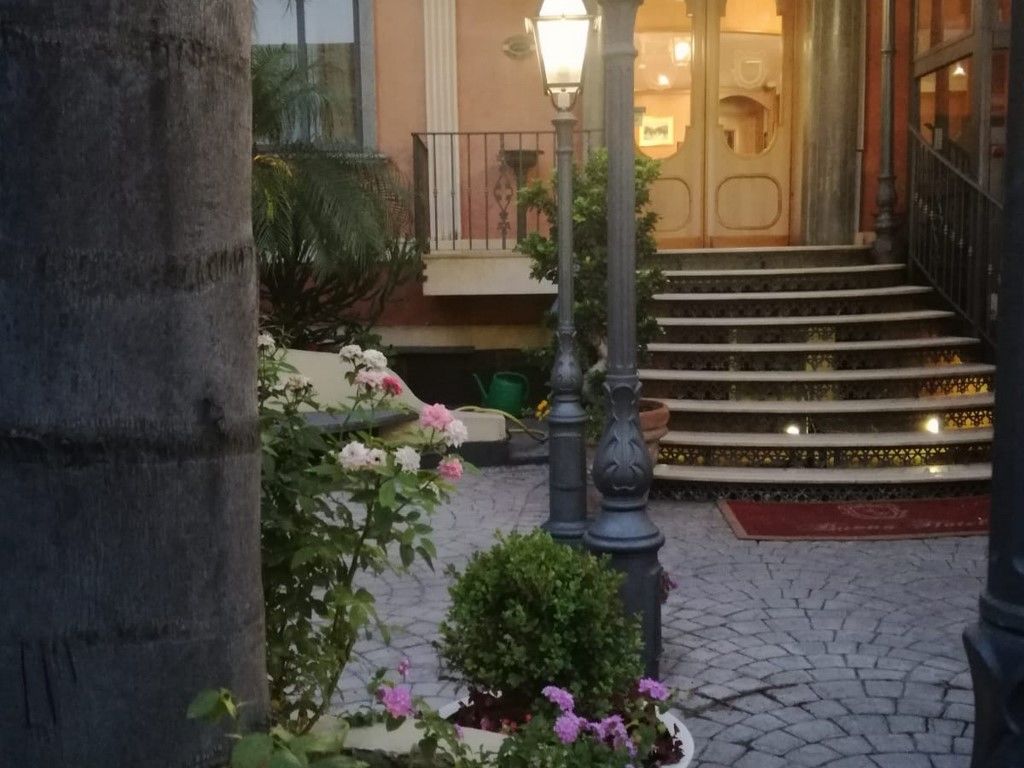 Buono B&B Nápoles Exterior foto